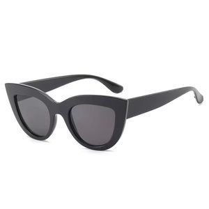 Cat eye sunglasses
